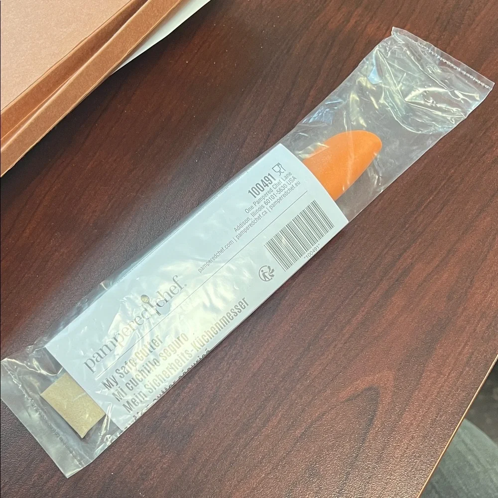 Pampered Chef My Safe Cutter Knife #100491